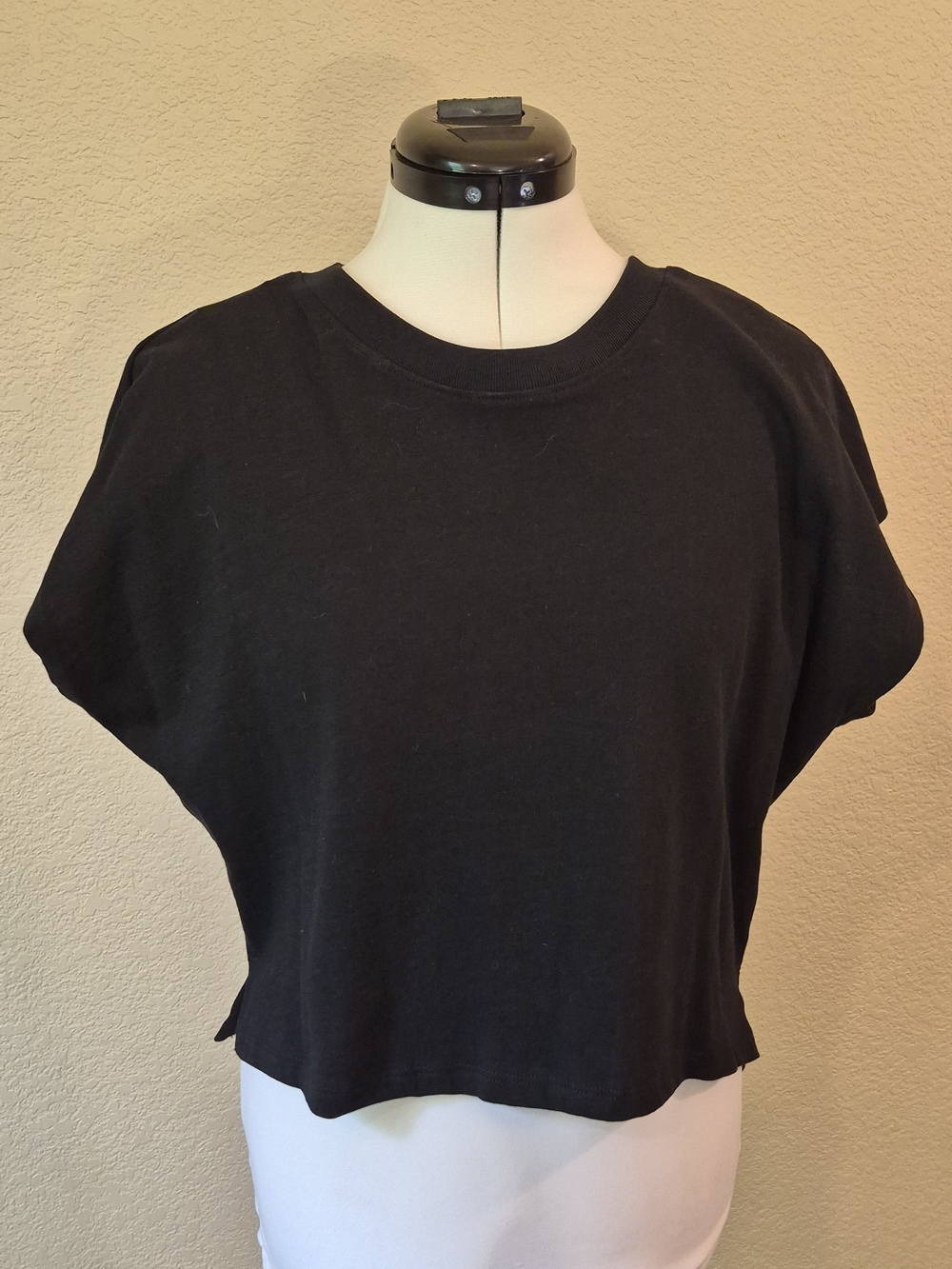 Elie Tahari Black Cropped Boxy Tee - Minimal Crew Neck
